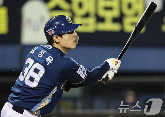 [사진] NC 김성욱, 적시타