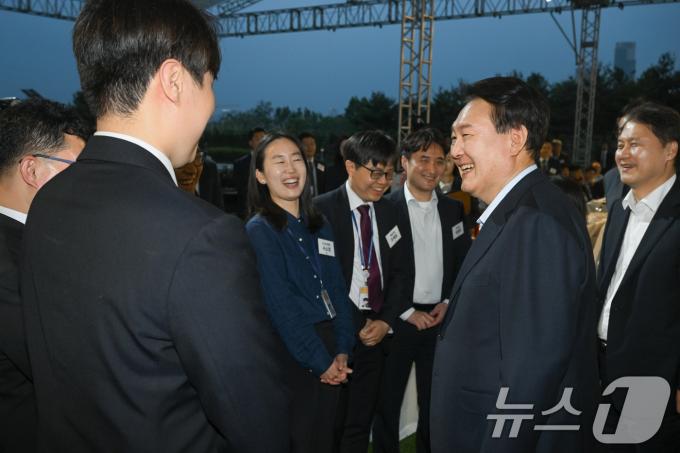 [사진] 윤 대통령, 기자단과 만찬 간담회