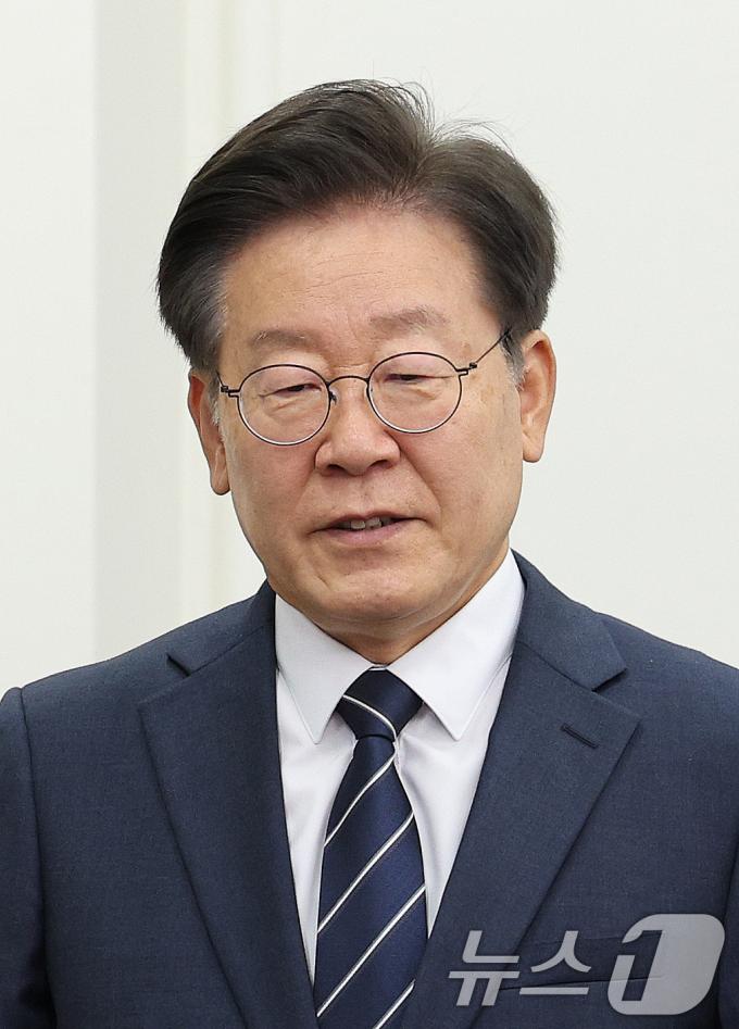 [사진] 기자회견 연 이재명 대표