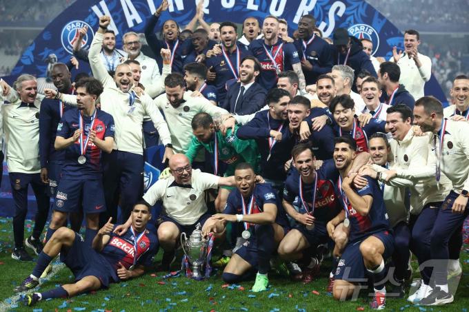 [사진] 이강인, PSG 데뷔 시즌에 3관왕···PSG, 리그+FA컵에 이어 프랑스컵도 제패