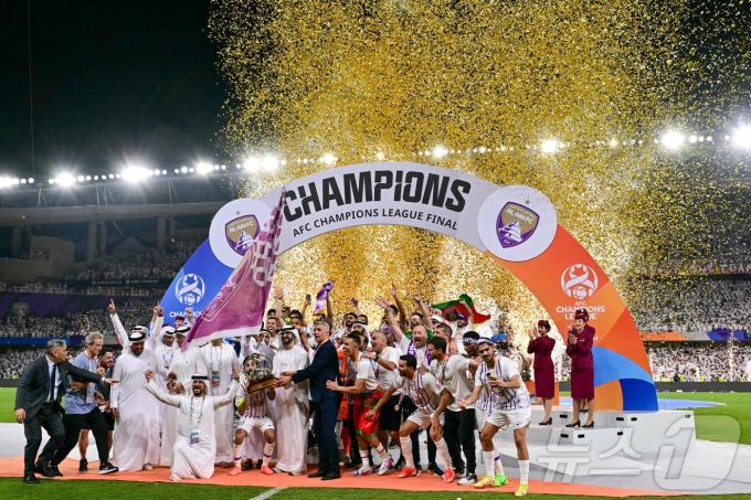 아시아축구연맹(AFC) 챔피언스리그 우승을 차지한 알아인. ⓒ AFP=뉴스1