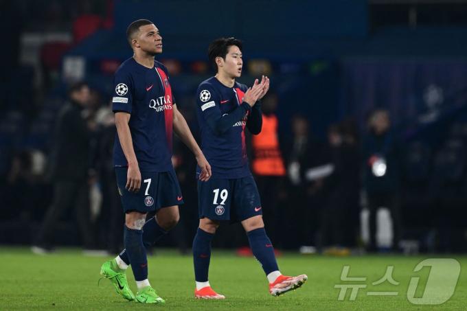 파리 생제르맹(PSG)의 이강인과 킬리안 음바페. ⓒ AFP=뉴스1