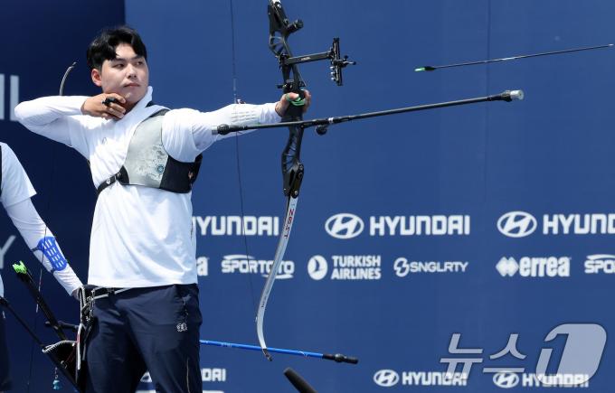 [사진] 이우석, 금빛 정조준