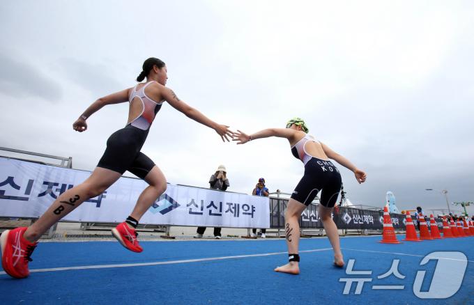 [사진] 전국소년체전 철인3종, '마무리를 부탁해'