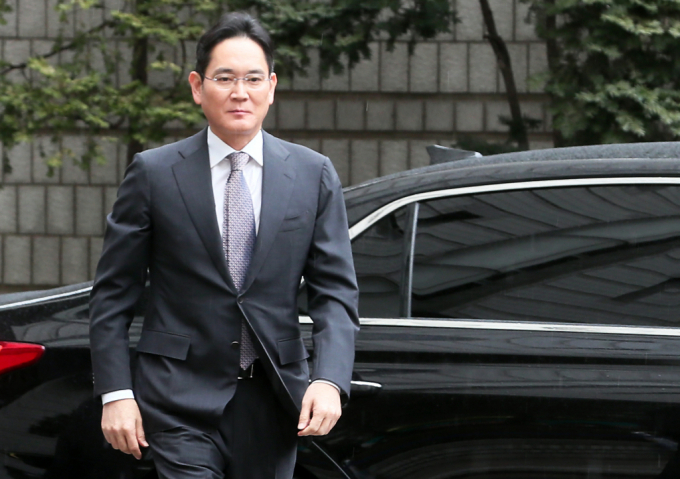 이재용 삼성전자 회장이 지난 2월5일 서울 서초구 서초동 서울중앙지방법원에서 열린 '회계부정·부당합병' 관련 1심 선고 공판에 출석하고 있다. / 사진=임한별 기자