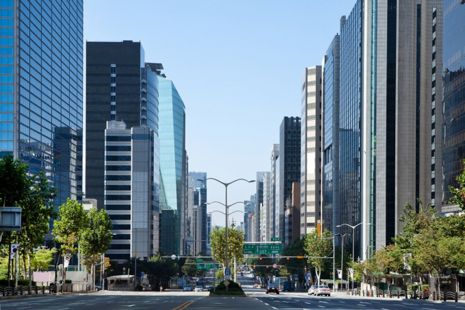 강남역 인근 역삼동 땅이 4차례 유찰 끝에 낙찰됐다. 사진은 서울 강남 도심 모습. 기사와 사진은 무관함. /사진=이미지투데이