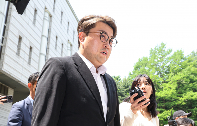 홍준표 대구시장이 김호중의 인성을 비판해 주목받고 있다. 사진은 지난 24일 서울 서초구 서울중앙지방법원에 출석한 가수 김호중. /사진=뉴스1