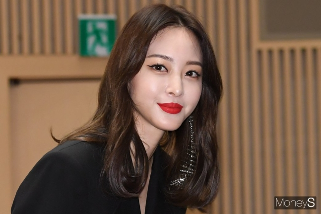 배우 한예슬, 류성재 부부가 인종 차별 피해를 호소했다. 사진은 지난 2019년 3월 서울 양천구 목동  SBS미디어홀딩스에서 열린 SBS 수목드라마 '빅이슈' 제작발표회에 참석한 배우 한예슬. /사진=장동규 기자