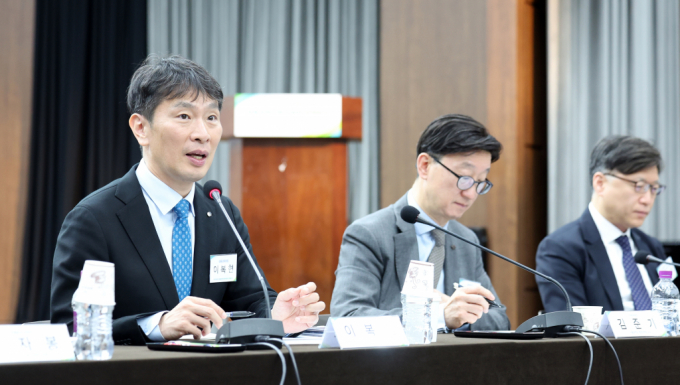  이복현 금융감독원장이 8일 오후 서울 중구 은행회관에서 열린 '2024년도 금융감독자문위원회 전체회의'에서 발언하고 있다./사진=뉴스1