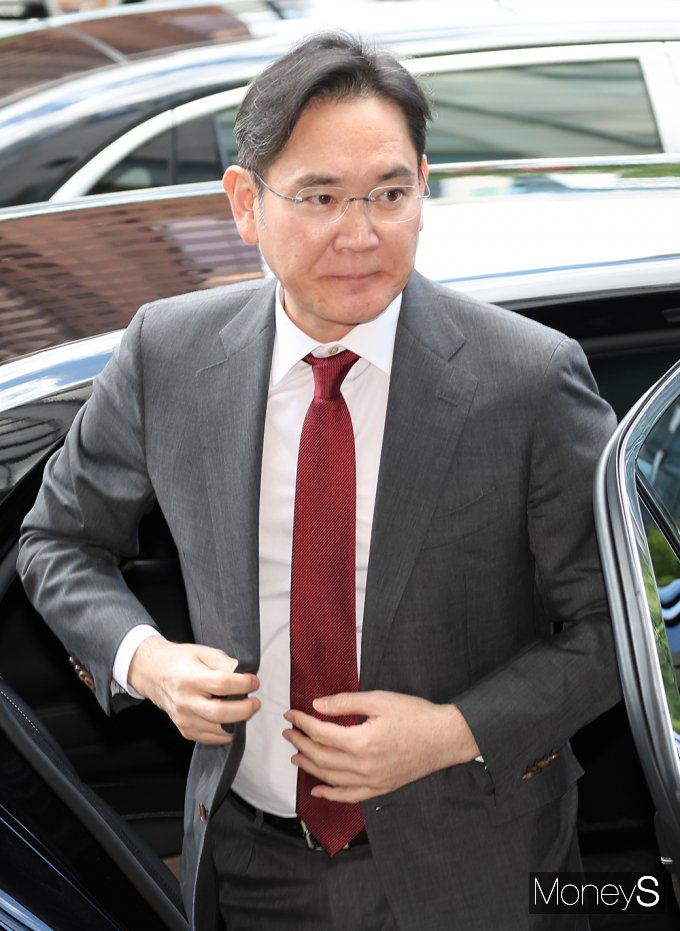 [머니S포토] UAE 대통령 회동에 참석한 이재용 삼전 회장
