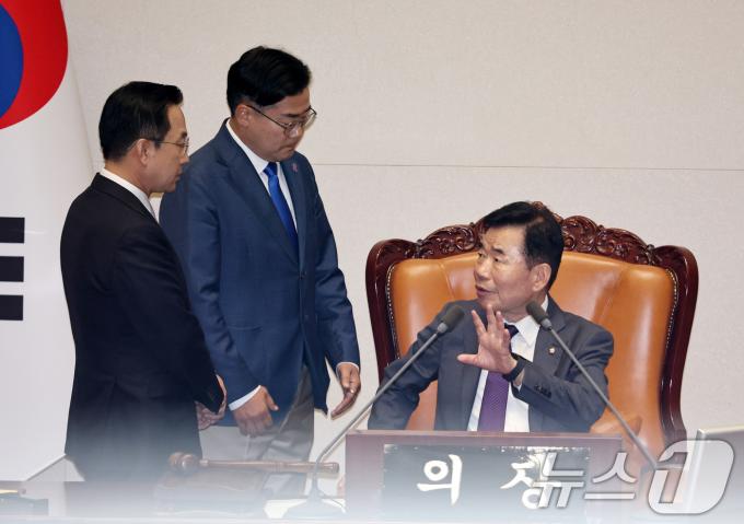 [사진] 대화하는 김진표·박찬대·박성준