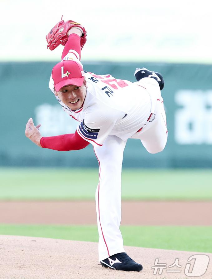 [사진] 역투하는 김광현