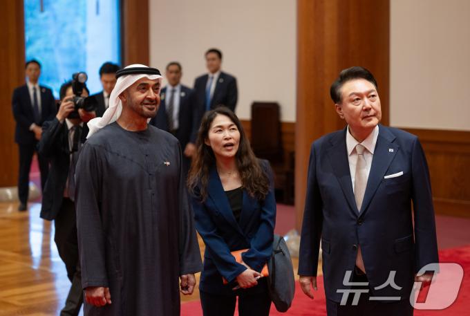 [사진] 윤석열 대통령, 모하메드 UAE 대통령과 친교 만찬