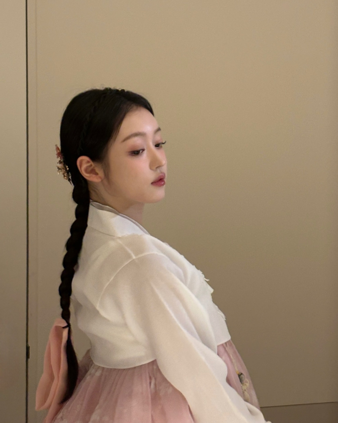 사진=유아 인스타그램