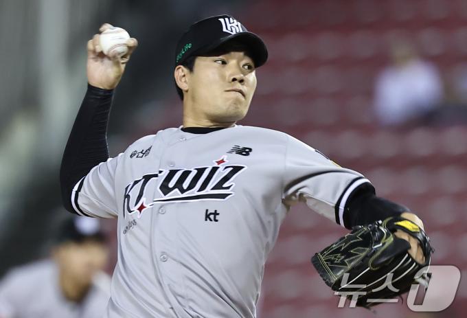 [사진] kt 이상동, 더 이상 실점은 없다