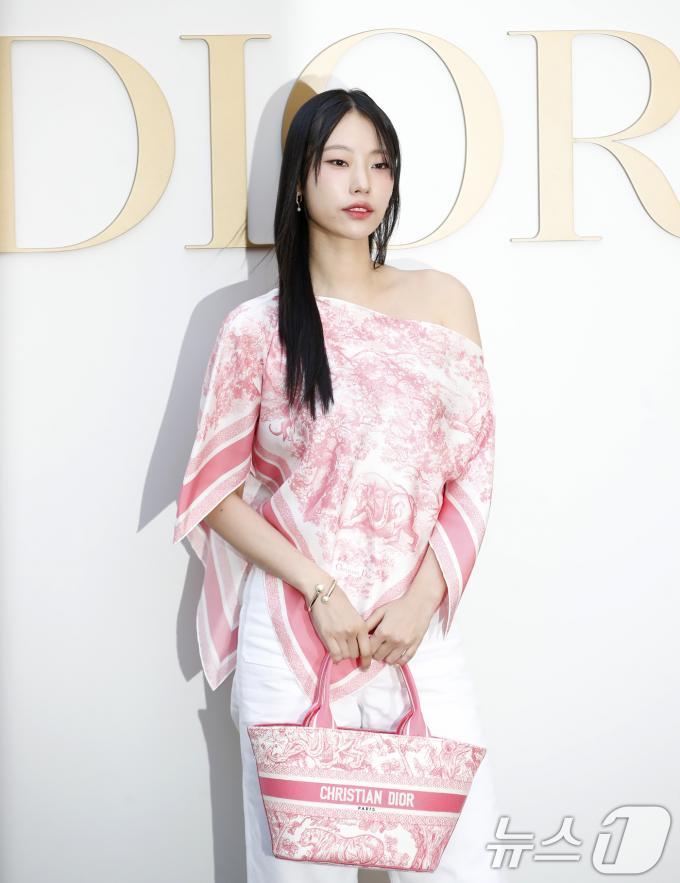 [사진] 박희정, 동양미 물씬
