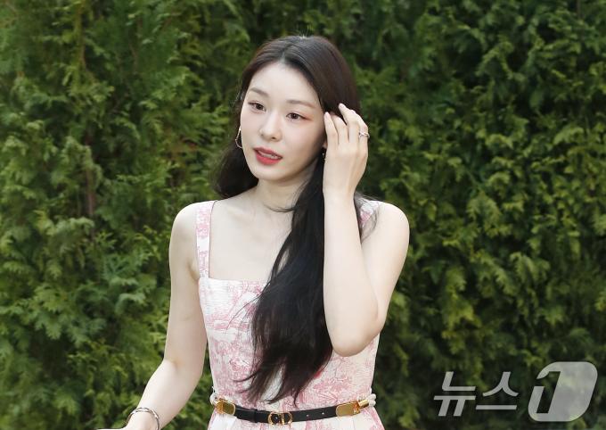 [사진] 김연아, 핑크빛 미모