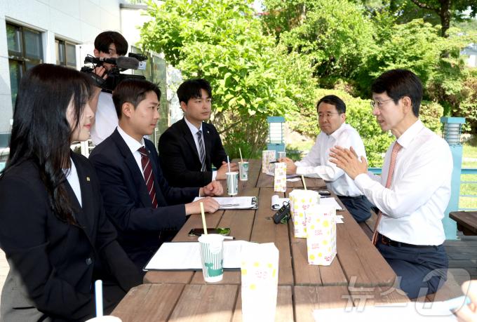[사진] 대학생 의견 듣는 박종민 국민권익위원회 부위원장