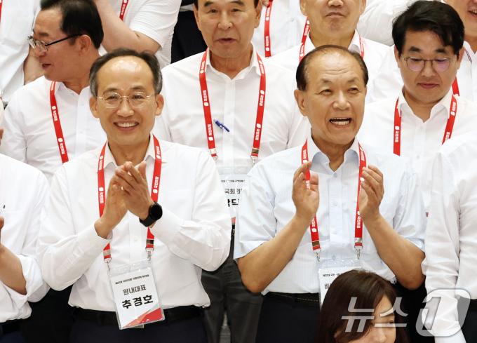 [사진] 손뼉치는 황우여·추경호