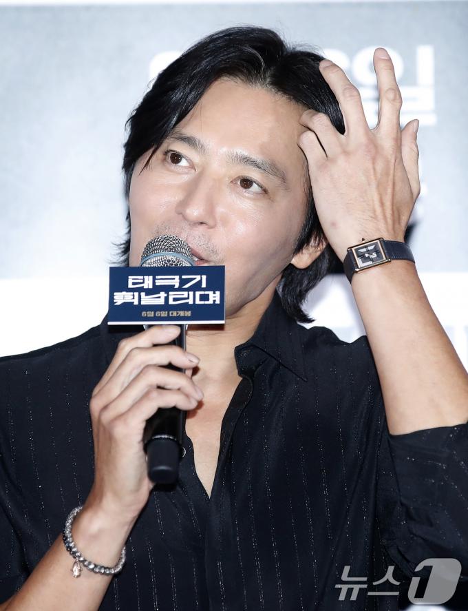 [사진] 장동건, 원조 조각 미남