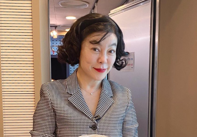  방송인 최화정이 27년 6개월 동안 진행을 맡은 '최화정의 파워타임'을 마무리했다. /사진=최화정의파워타임 공식 인스타그렘