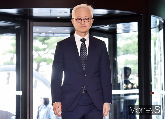 [머니S포토] 2024 삼성호암상 참석한 경계현 사장