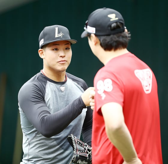 SSG 임시 대체 외국인 투수로 영입된 외국인 투수 시라카와 케이쇼. (SSG 구단 제공)