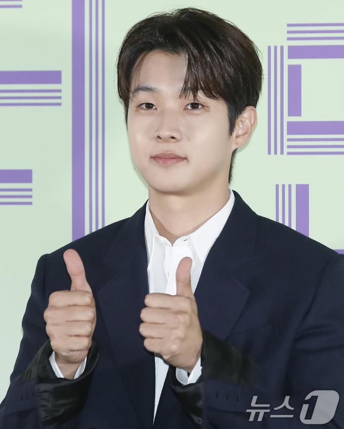 [사진] 최우식, 멋짐 엄지척