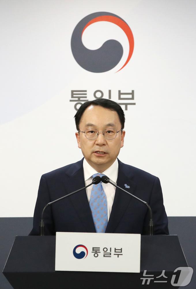 [사진] 북한 도발 관련 정부 입장 발표하는 구병삼 대변인