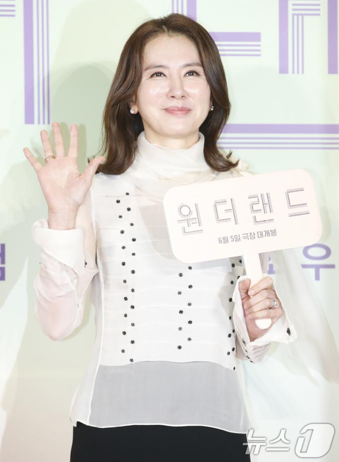 [사진] 이일화 '응팔' 택이 응원 왔어요