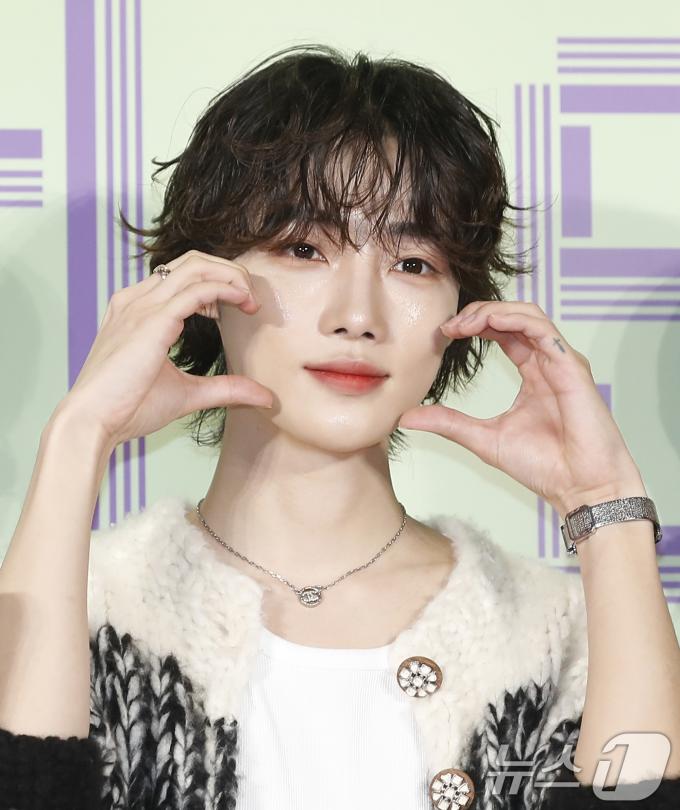[사진] 뉴, 볼 하트 뿅뿅