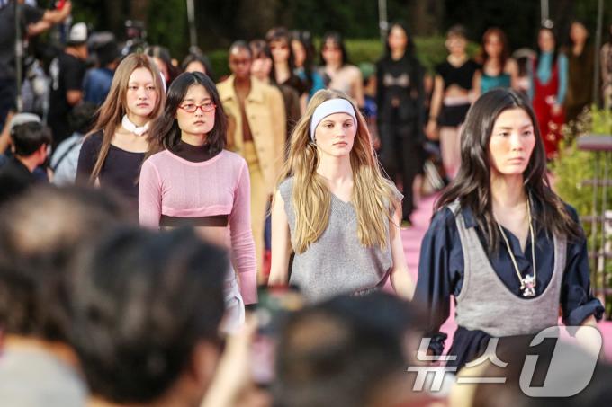 [사진] 서울패션로드 2024 at 석촌호수