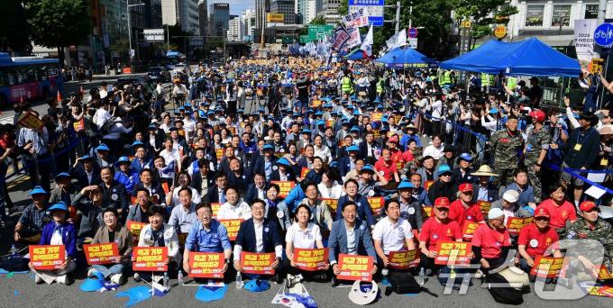 [사진] 윤석열정권 규탄 및 해병대원 특검법 관철 위한 범국민대회