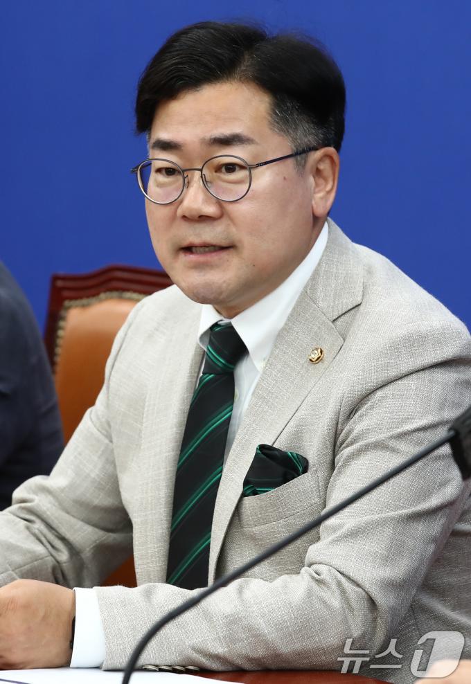 [사진] 22대 국회 원구성 관련 발언하는 박찬대 원내대표