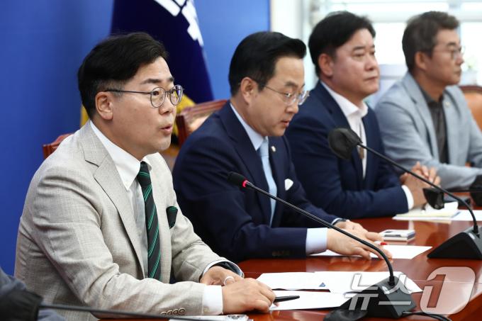 [사진] 박찬대 원내대표, 22대 국회 원구성 관련 기자간담회