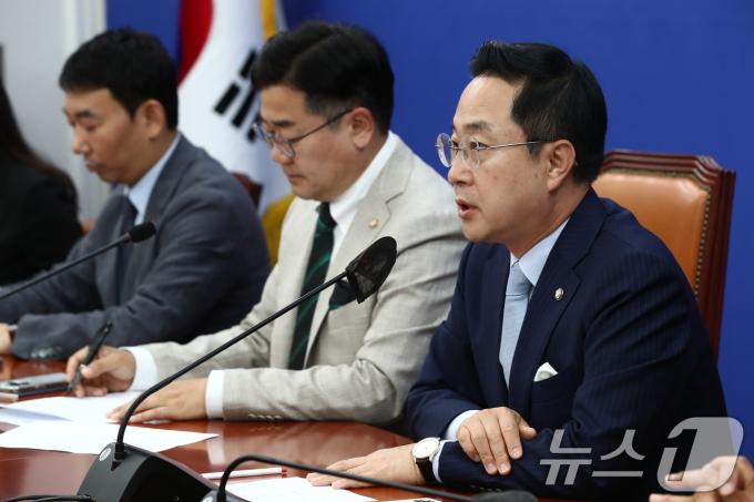 [사진] 원구성 관련 발언하는 박성준 원내수석부대표