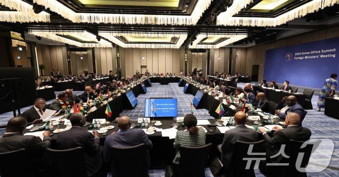 [사진] 조태열 외교장관, 2024 한·아프리카 외교장관회의 모두발언