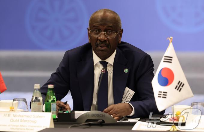 [사진] 모두발언 하는 모리타니아 외교장관