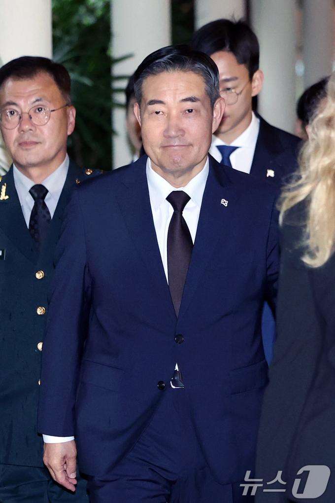 [사진] 한미일 다자회담 향하는 신원식 장관