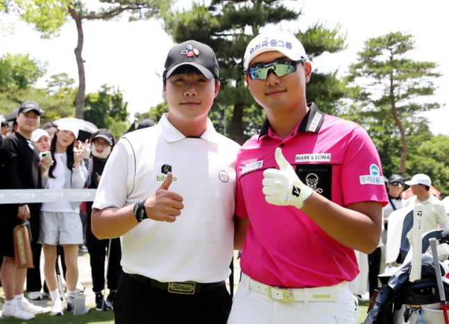 결승전에서 우승을 다툰 김민규(왼쪽)와 조우영. /사진= KPGA
