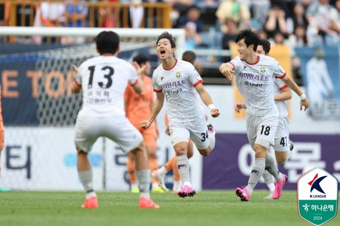 강원이 제주를 꺾고 4연승을 달렸다.(한국프로축구연맹 제공)