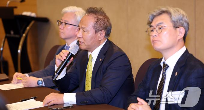 [사진] 서울시 의사회,  '의·정 갈등 해소를 위해 드리는 제언' 발표