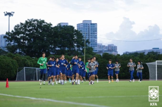 [사진] 싱가포르전 출격 준비하는 대한민국 대표팀
