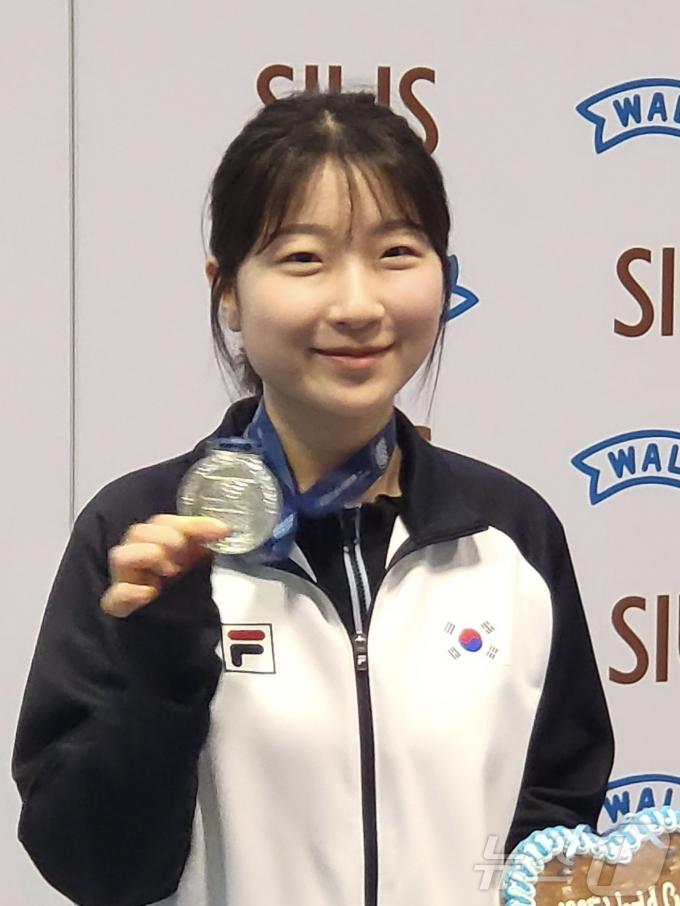 깜짝 은메달을 수확한 반효진 (대한사격연맹 제공)