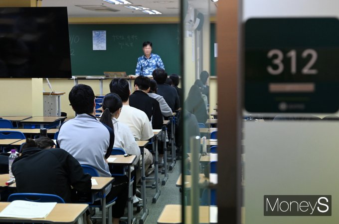 ▲ 더이상 물러설곳은 없다… 6월 모평에 진지함 뭍어나는 재수생