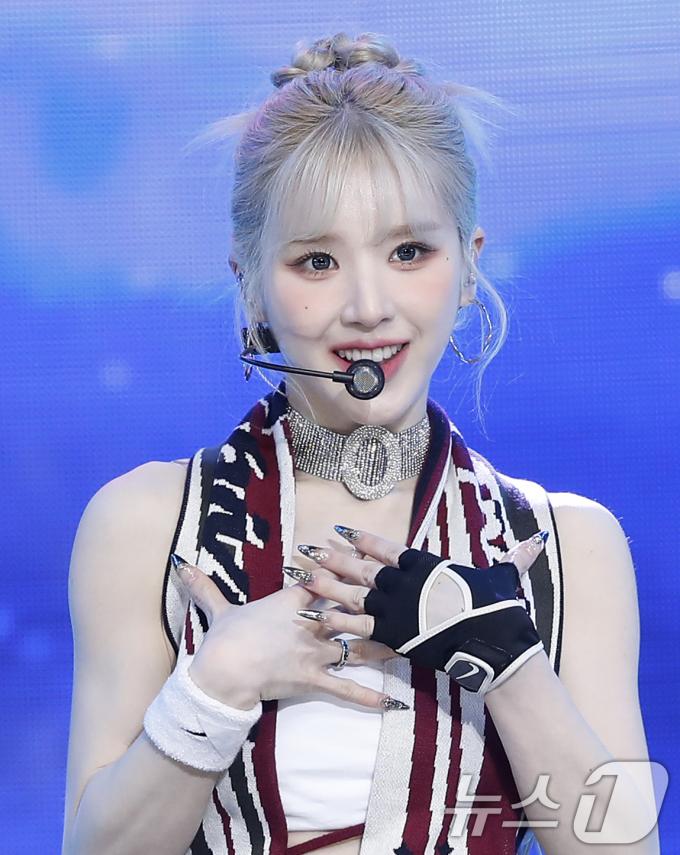 [사진] 희진, 딱 봐도 인형