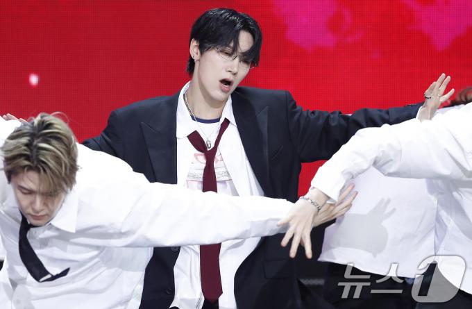 [사진] 텐, 무대 장인