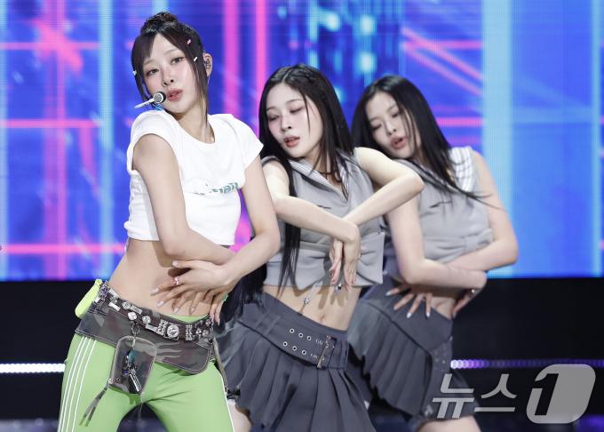 [사진] 이브, 나에게 빠져봐