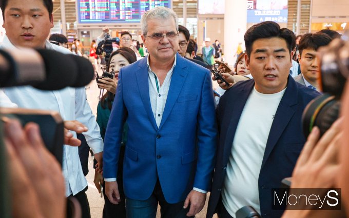 [머니S포토] '포항 유전 매장 가능성' 분석, 美 아브레우에 쏠린 눈과 귀