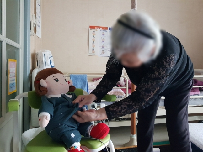 치매 노인 돌봄 로봇. / 사진제공=고양특례시